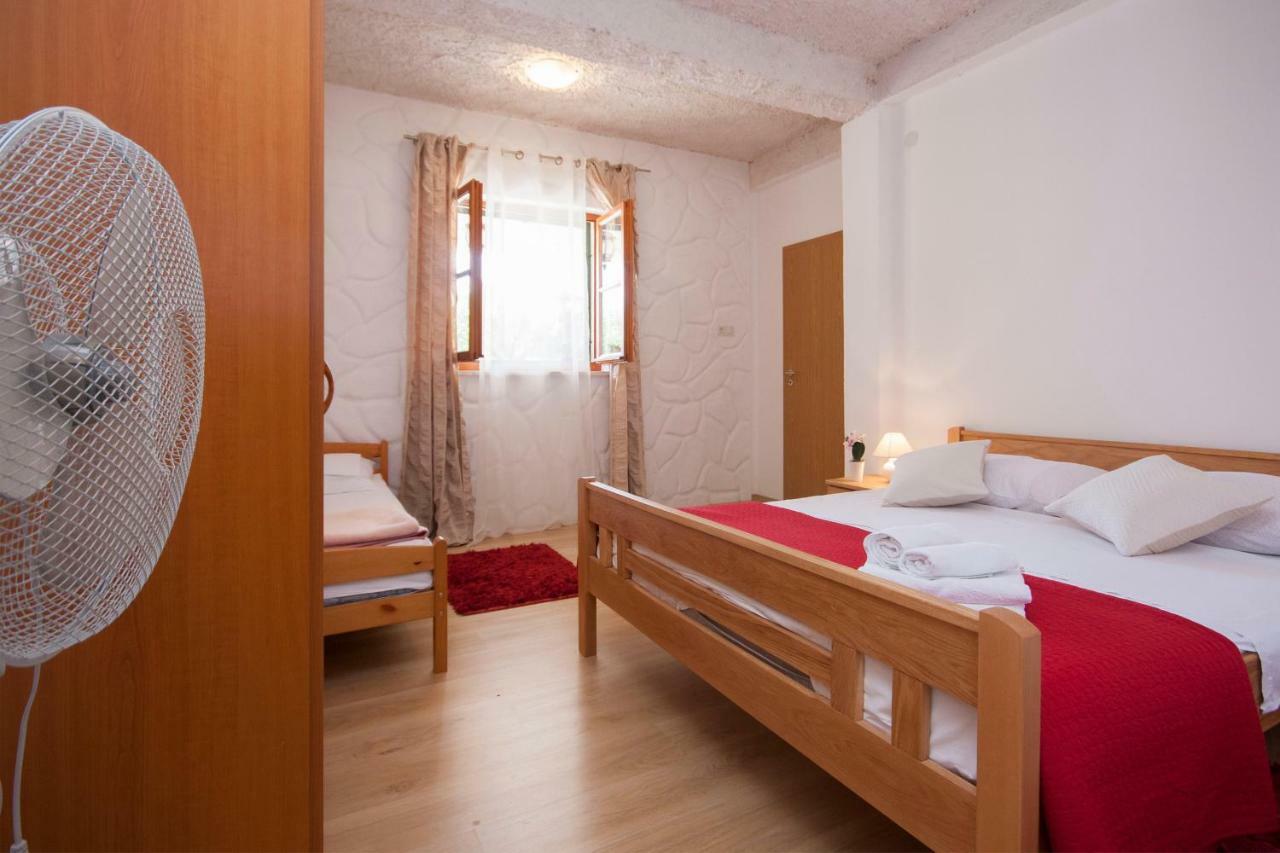 Rooms Katarina Lozovac Bagian luar foto